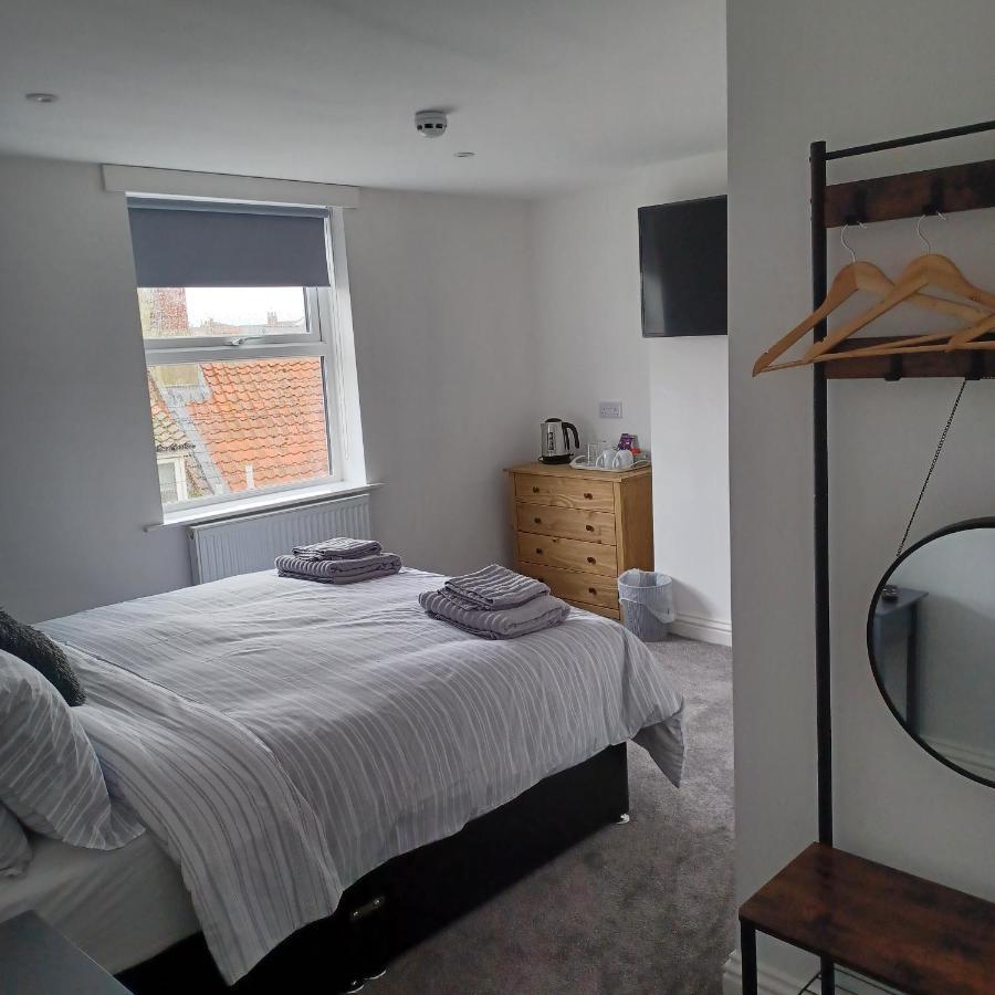 Premier House Hotel Whitby Bagian luar foto